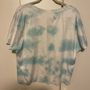 Soft flowy cloud shirt mid-drift